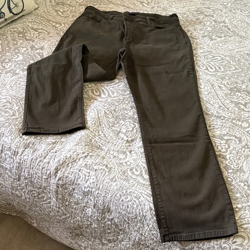NYDJ Straight Leg Jeans in Olive Green